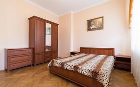 Apartment On Dudayeva 17