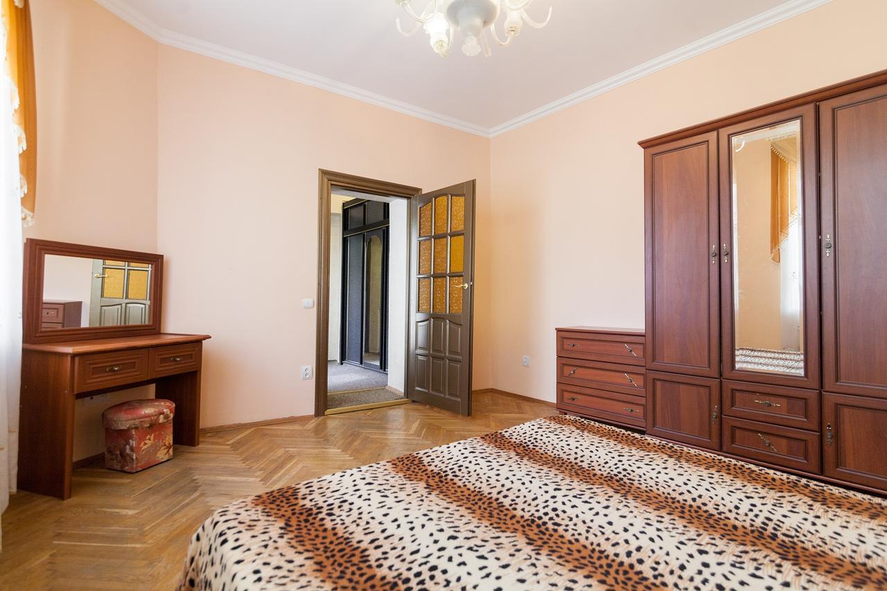 Apartment On Dudayeva 17 Львов Экстерьер фото