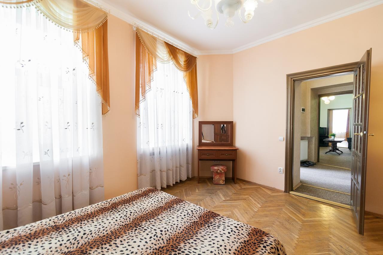 Apartment On Dudayeva 17 Львов Экстерьер фото