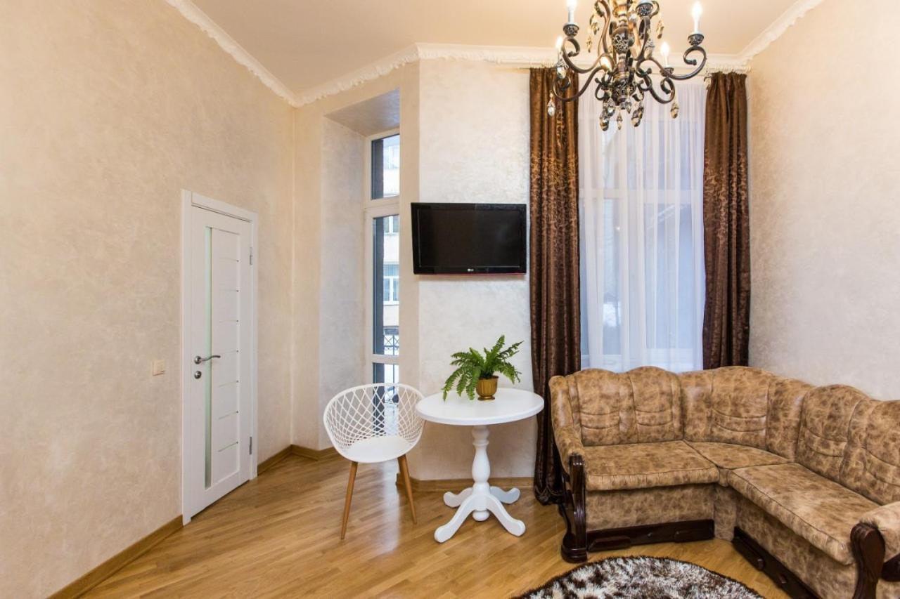 Apartment On Dudayeva 17 Львов Экстерьер фото