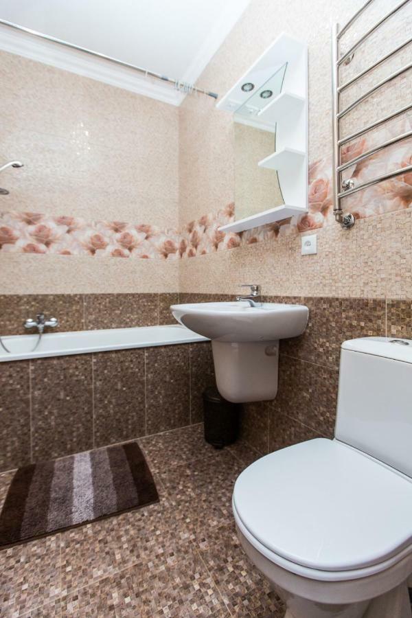 Apartment On Dudayeva 17 Львов Экстерьер фото